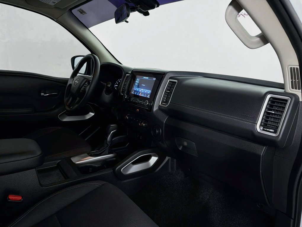 Used 2022 Nissan Frontier SV RWD image 31