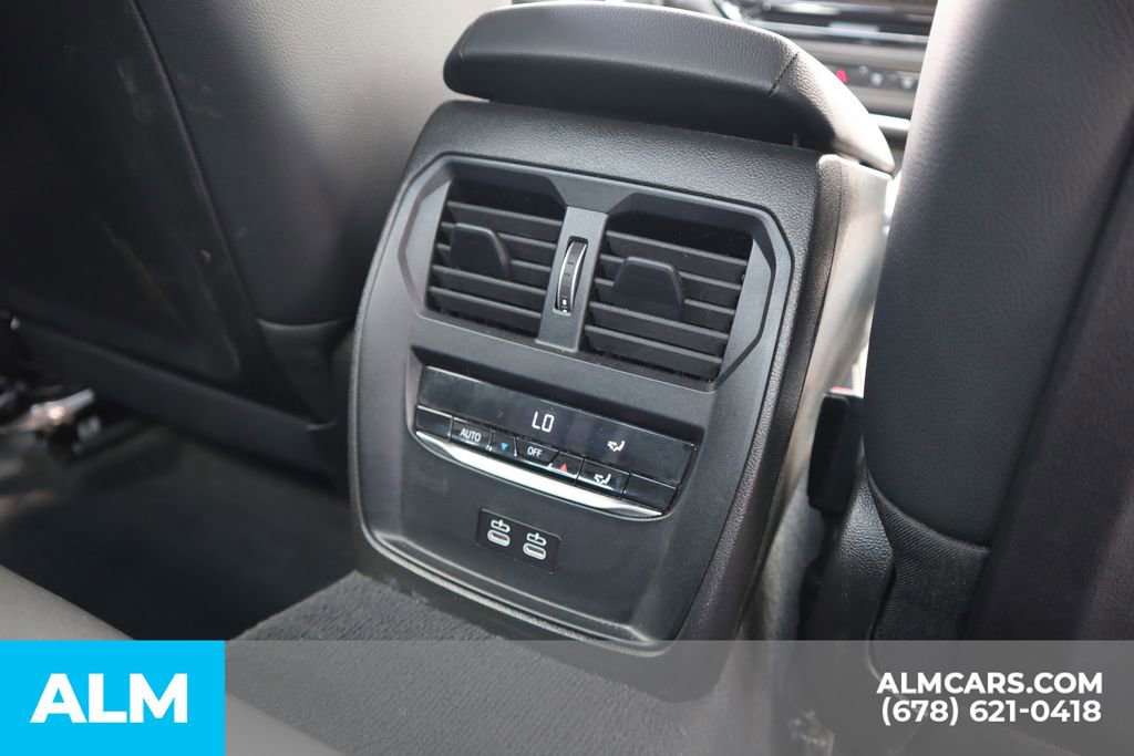 Used 2025 BMW 330i Sedan image 23