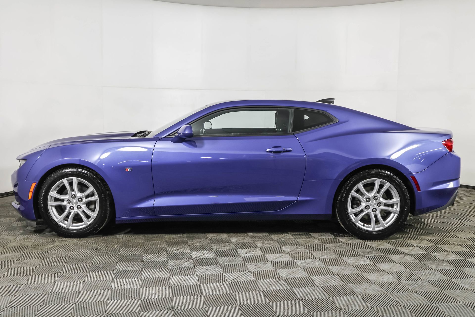 Used 2019 Chevrolet Camaro LS image 19