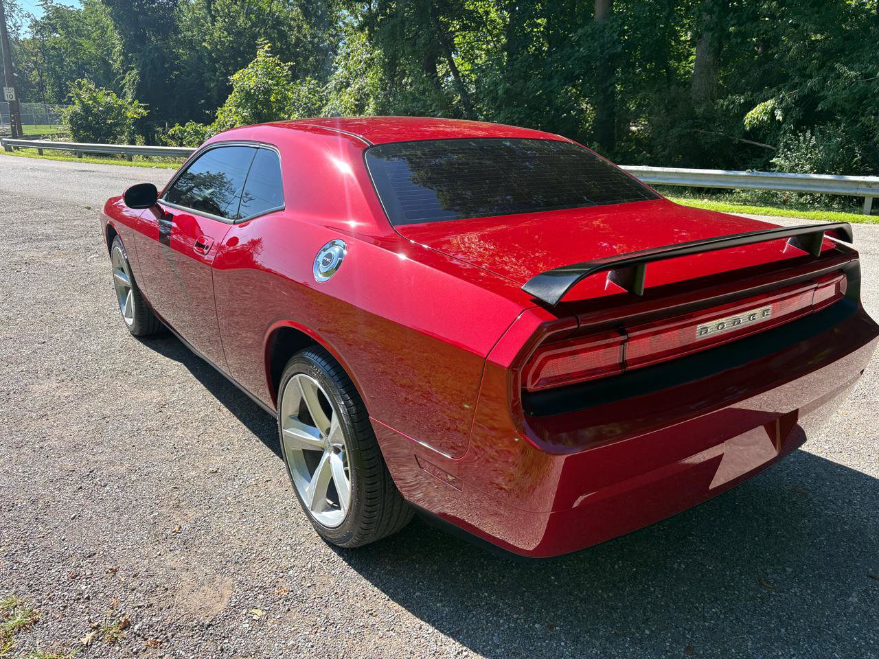 Used 2010 Dodge Challenger SE RWD image 6
