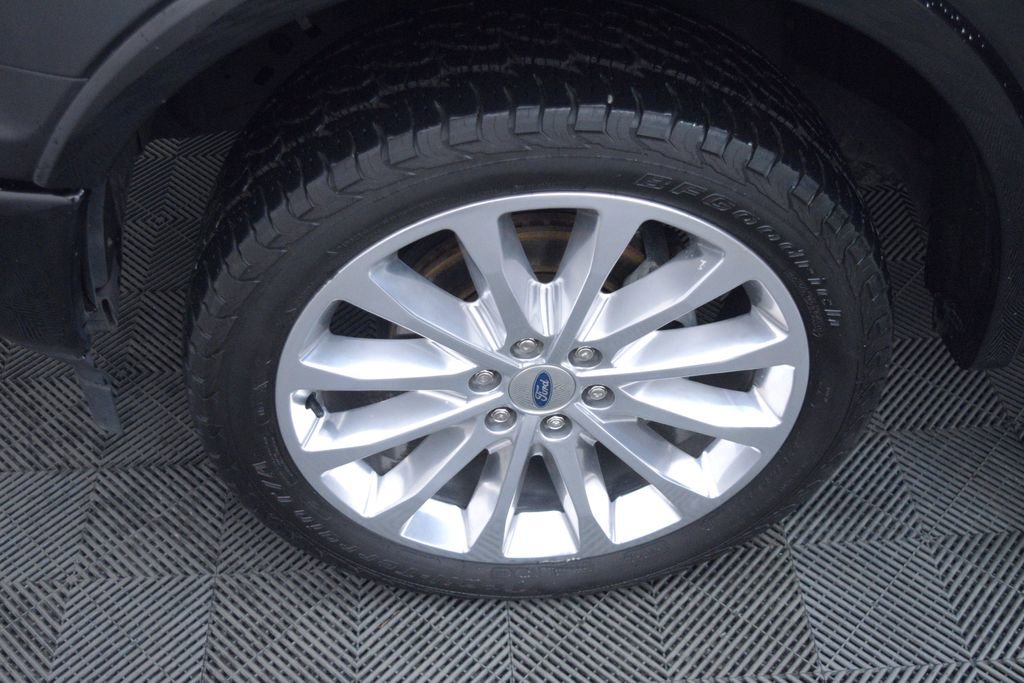 Used 2020 Ford F150 Limited w/ Trailer Tow Package image 21