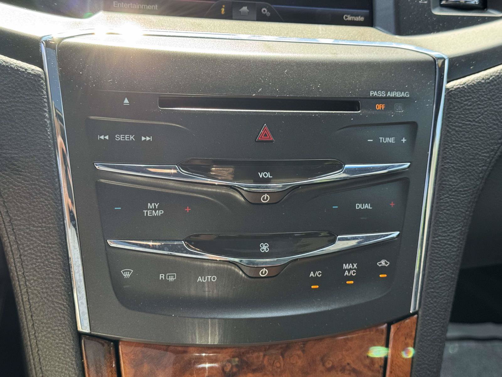 Used 2015 Lincoln MKS AWD w/ Equipment Group 101A image 26