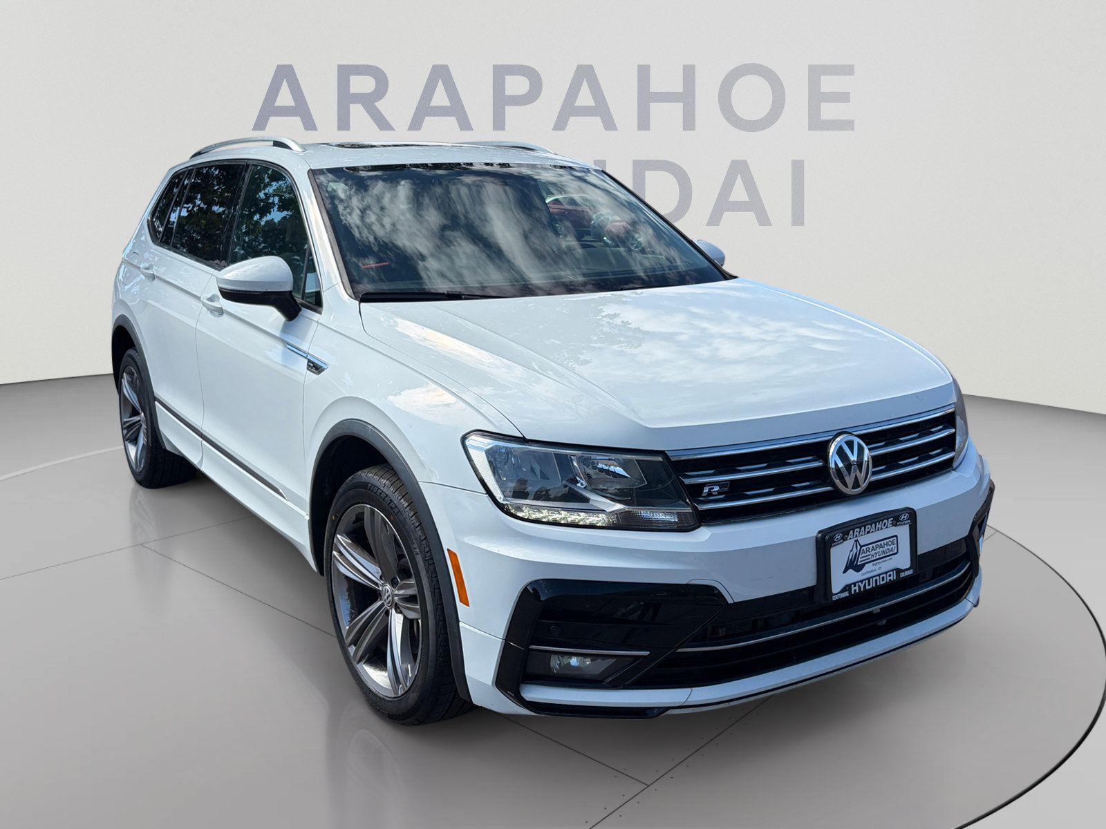 Used 2018 Volkswagen Tiguan SEL w/ R-Line Package AWD/4WD image 7