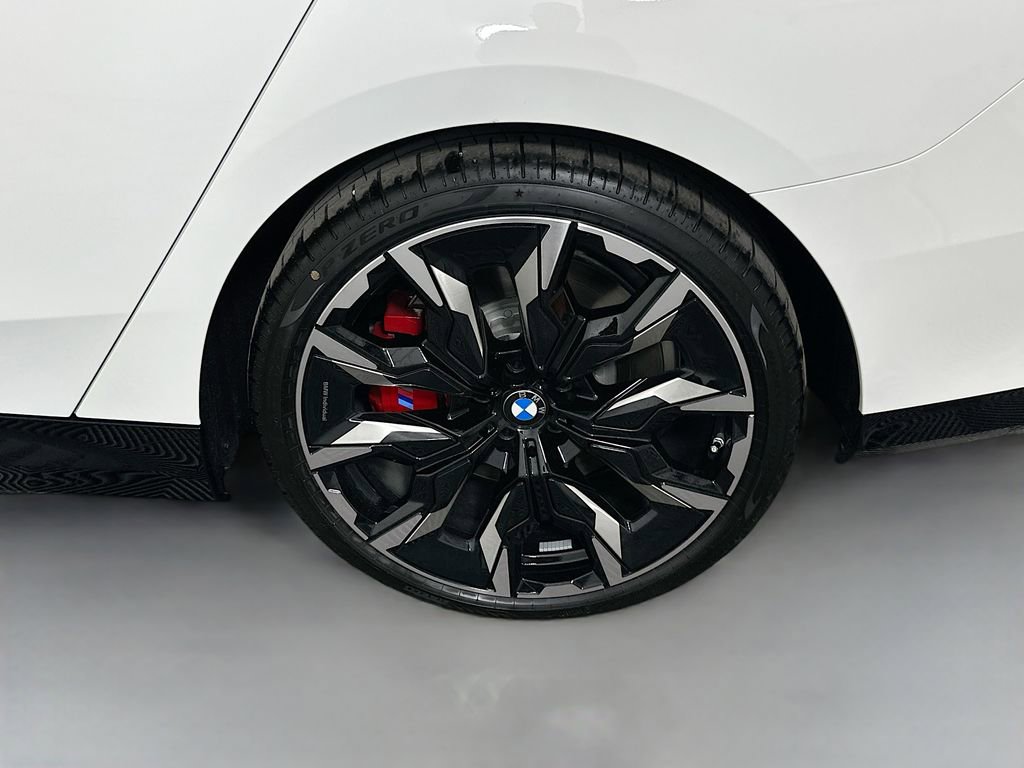Used 2026 BMW 550e xDrive w/ Executive Package AWD/4WD image 23