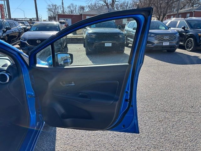 Used 2023 Nissan Versa SV image 22