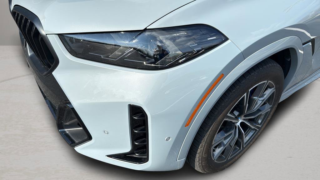 Used 2026 BMW X6 xDrive40i AWD/4WD image 9