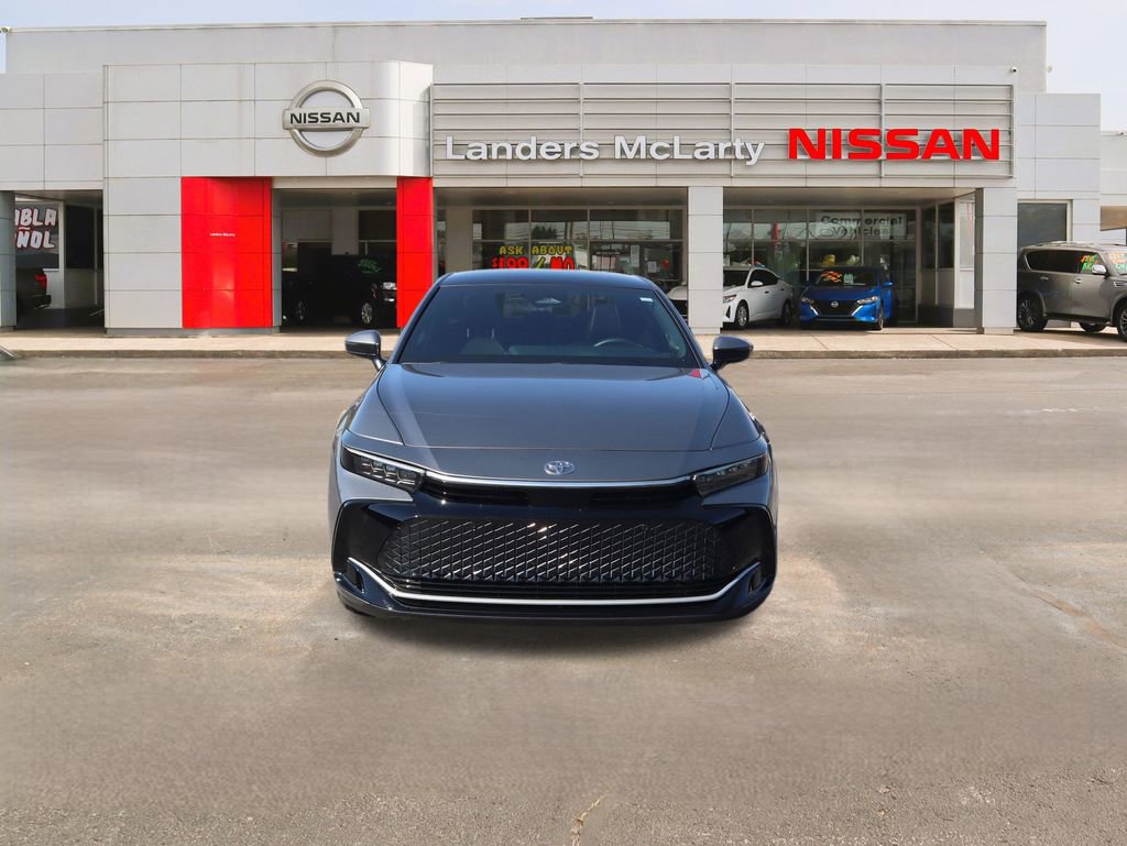 Used 2024 Toyota Crown Limited image 8