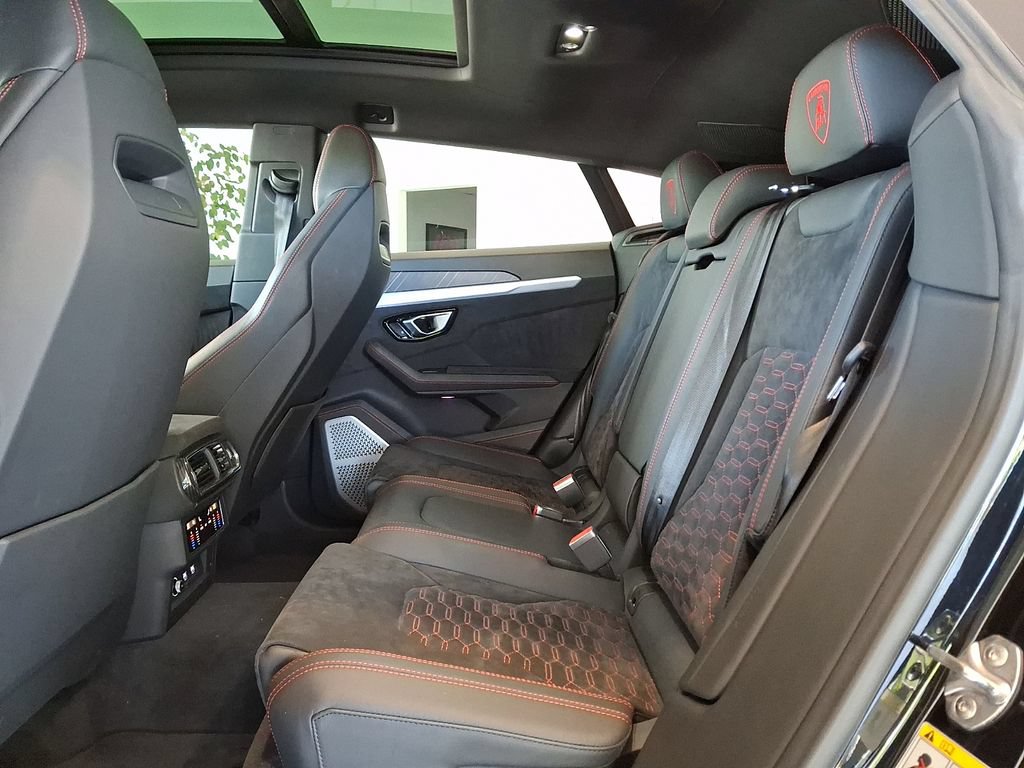 Used 2021 Lamborghini Urus AWD/4WD image 15