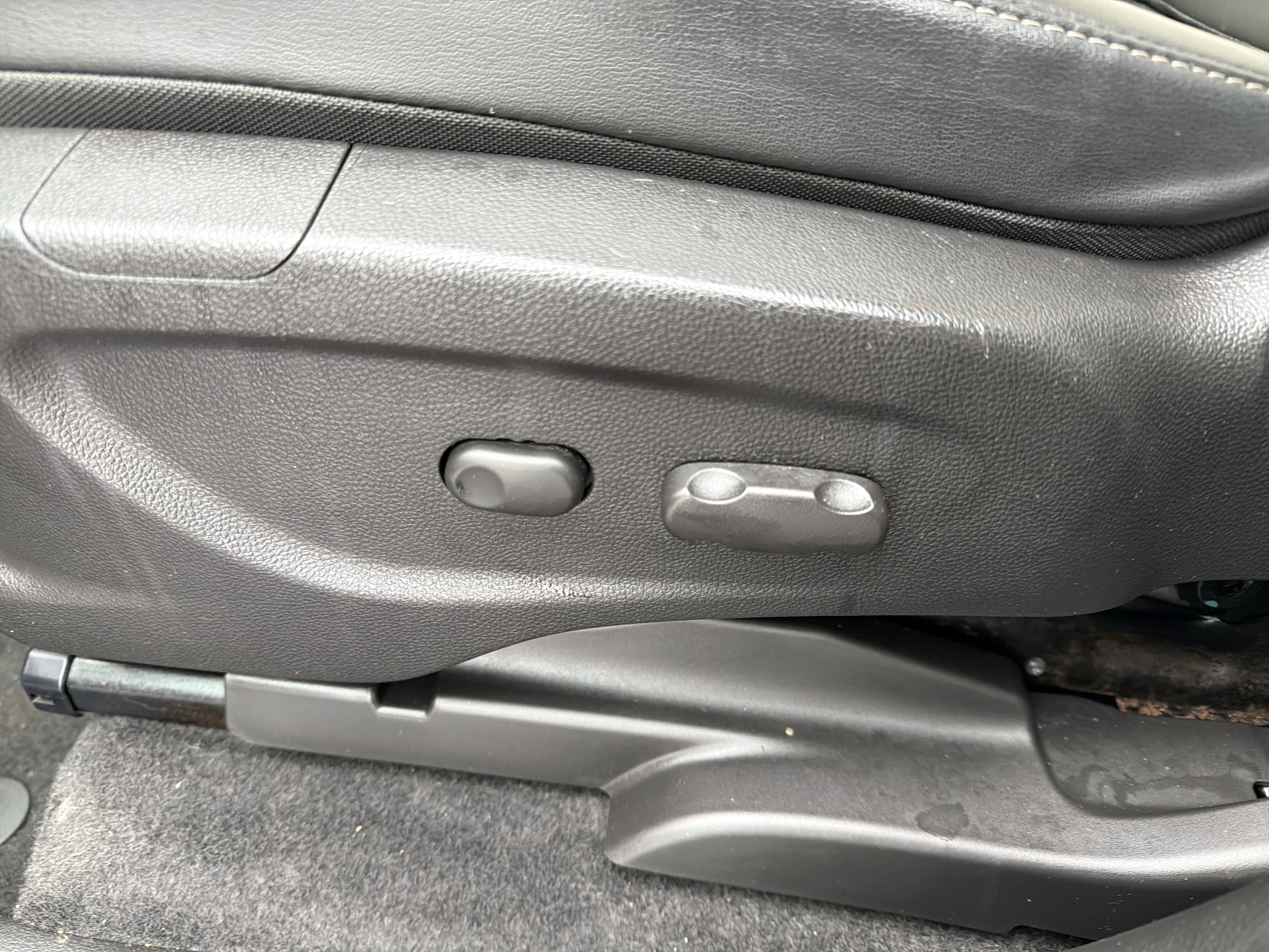 Used 2020 Buick Encore Sport Touring w/ Safety Package image 10