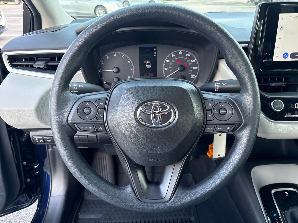 Used 2025 Toyota Corolla LE FWD image 19