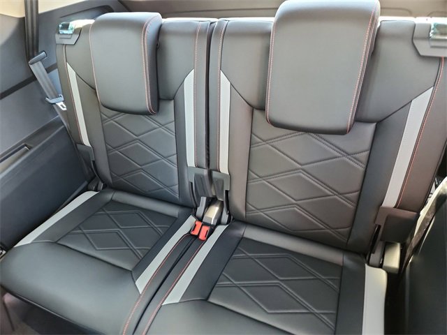 New 2026 Volkswagen Atlas Peak Edition image 9