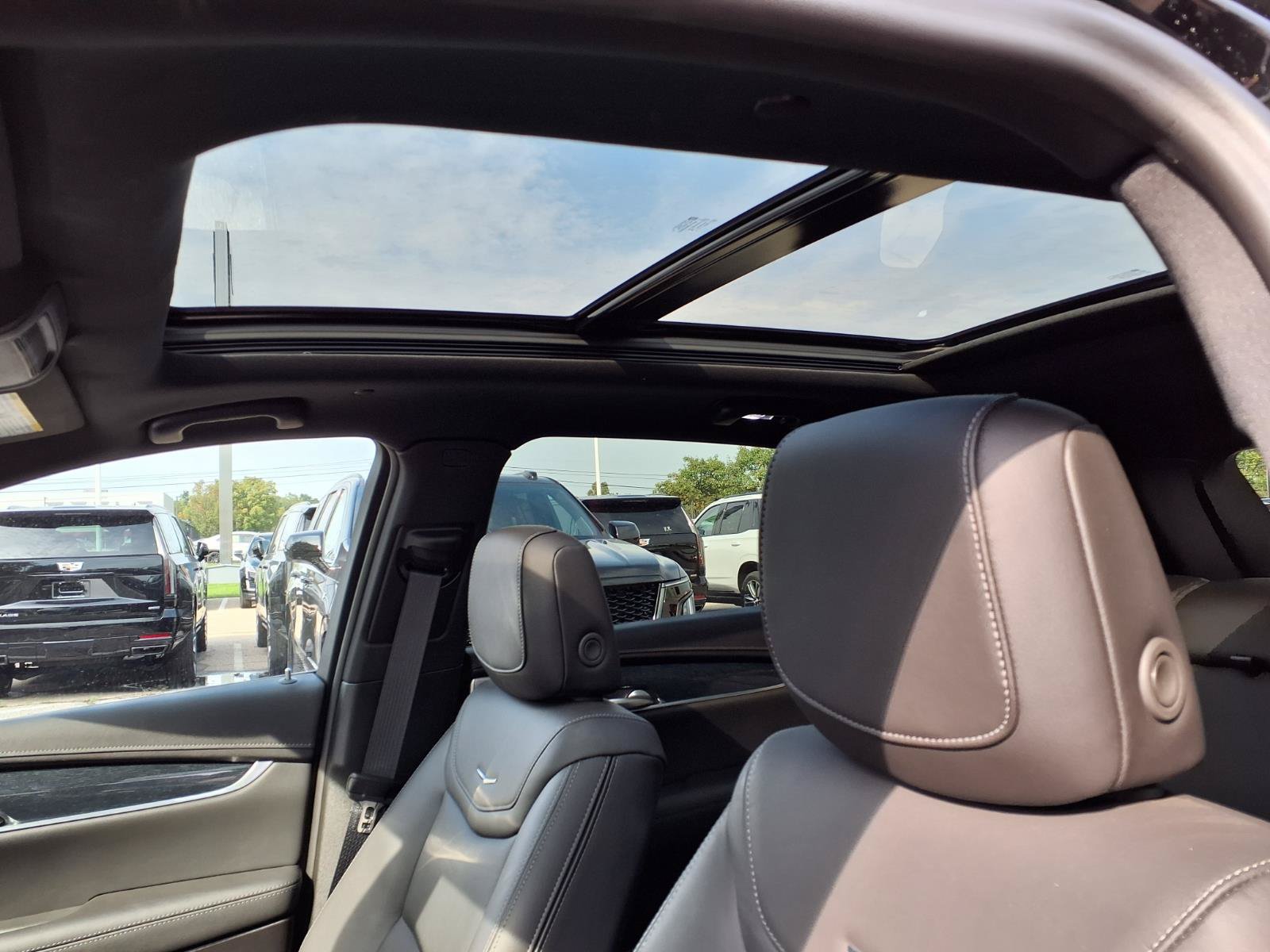 New 2026 Cadillac XT5 Premium Luxury w/ Driver Assist Package AWD/4WD image 14