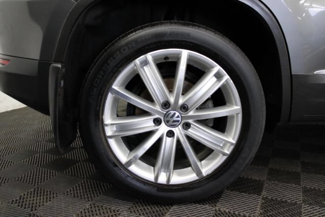 Used 2013 Volkswagen Tiguan S AWD/4WD image 7