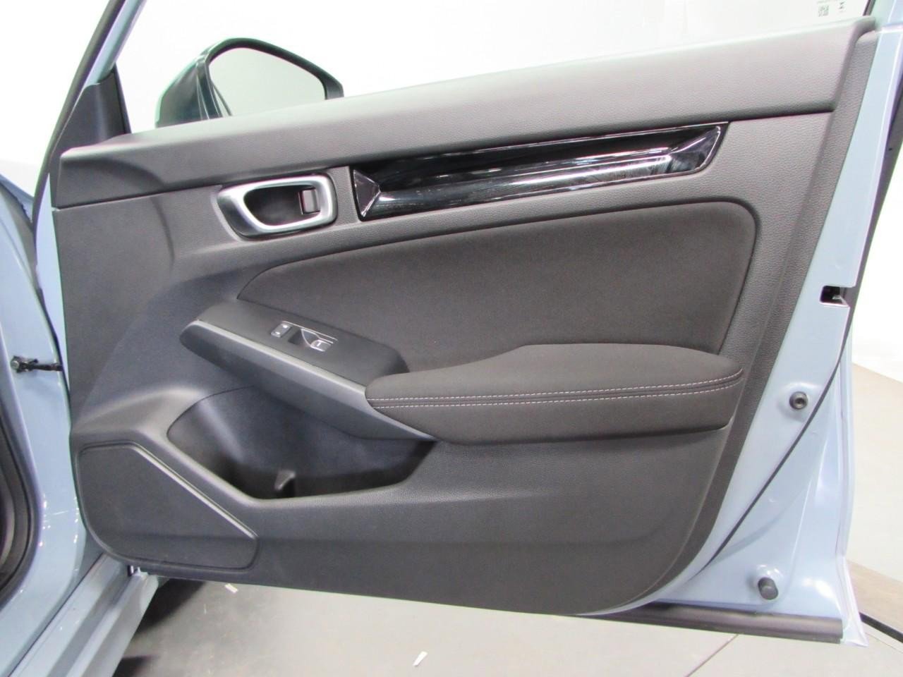 Used 2023 Honda Civic EX image 16