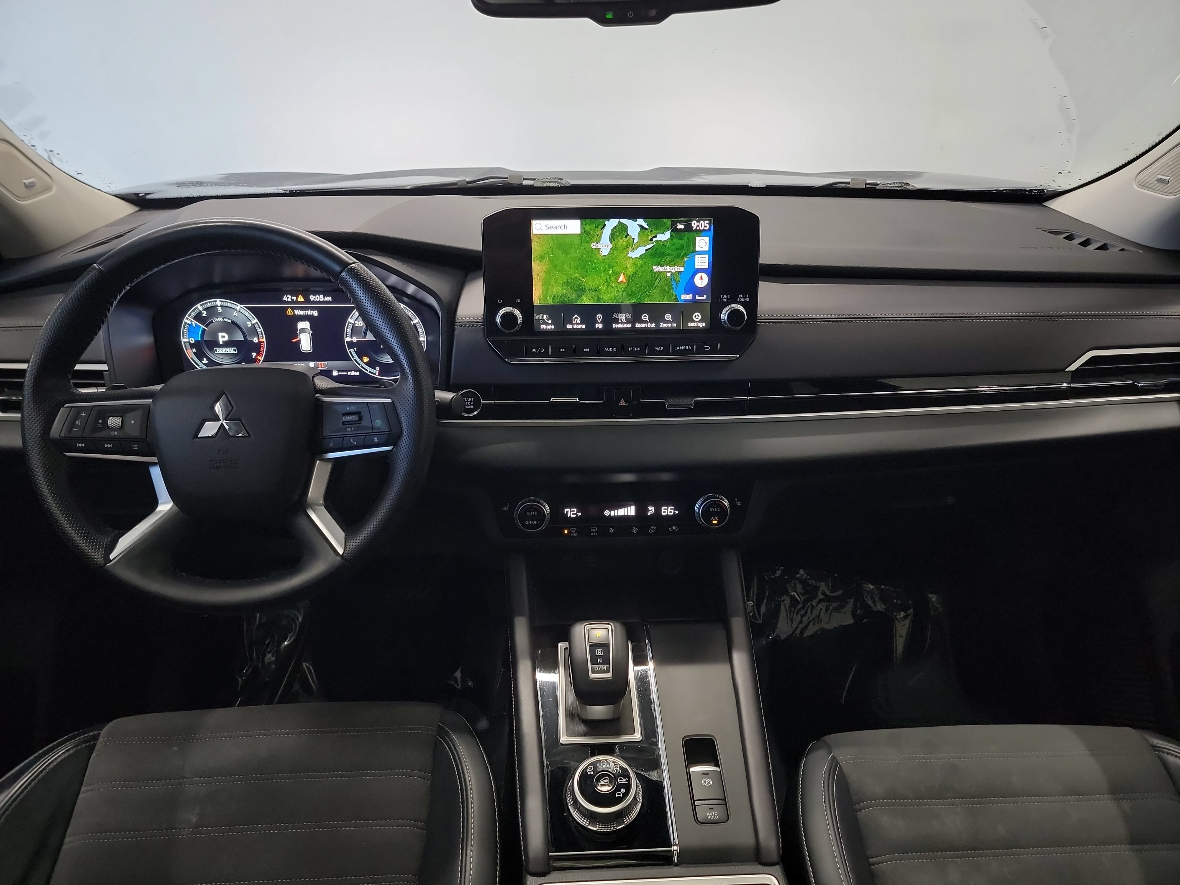 Used 2023 Mitsubishi Outlander SE FWD image 15