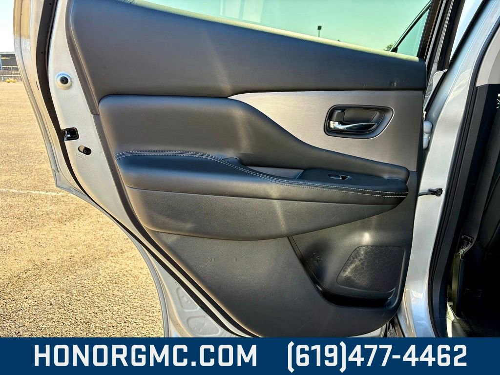 Used 2023 Nissan Murano SL image 16