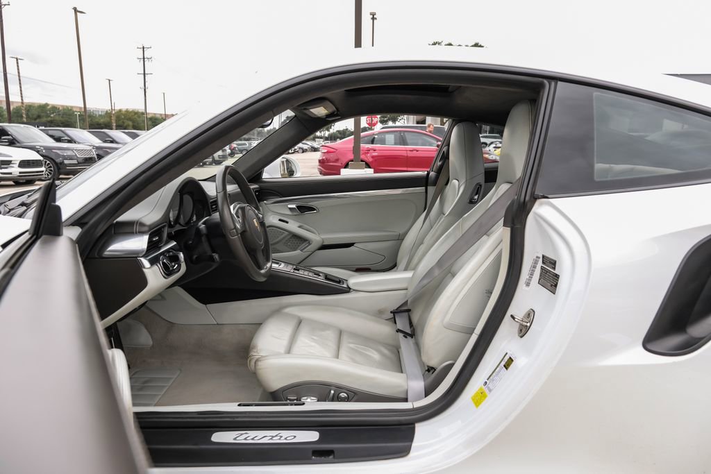 Used 2014 Porsche 911 Turbo AWD/4WD image 31