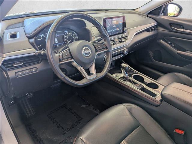 Used 2025 Nissan Altima 2.5 SR FWD image 12