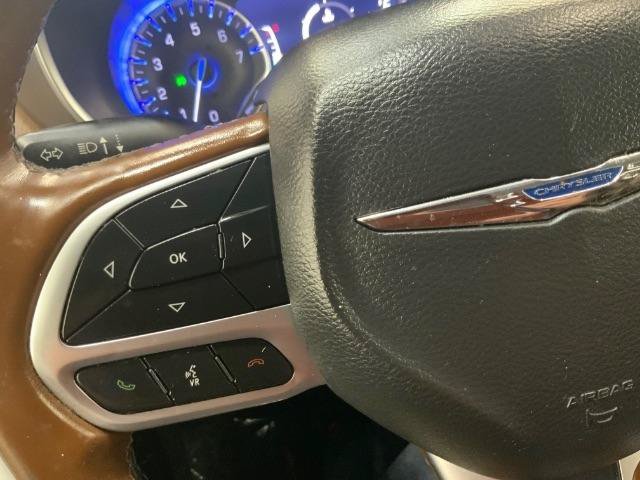 Used 2019 Chrysler Pacifica Limited w/ Tire & Wheel Group FWD image 25