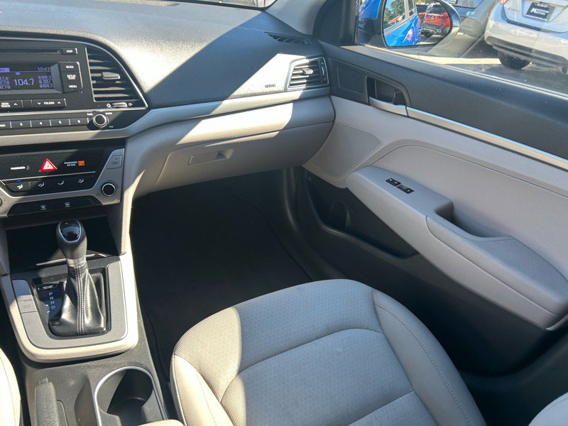 Used 2018 Hyundai Elantra SE image 13
