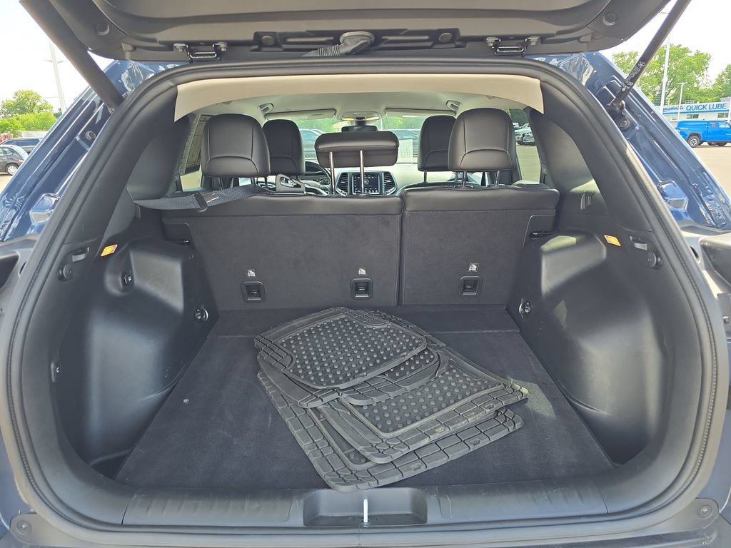 Used 2021 Jeep Cherokee Latitude Lux w/ Comfort/Convenience Group AWD/4WD image 37
