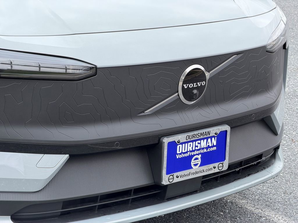 New 2026 Volvo EX30 Cross Country Ultra w/ Protection Package Premier image 2