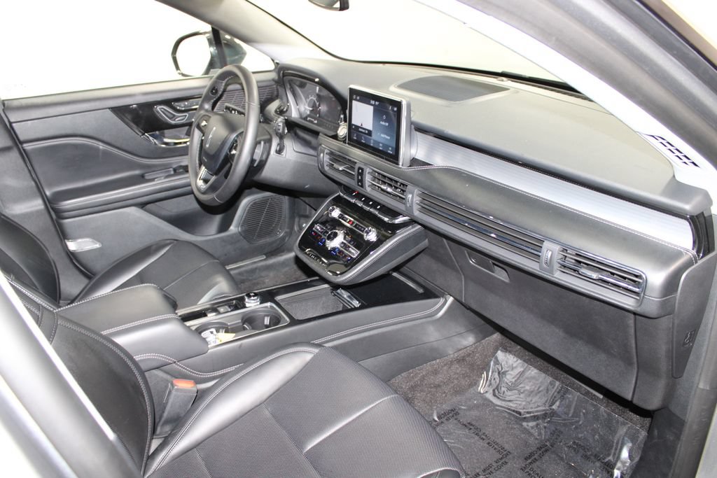 Used 2022 Lincoln Corsair AWD w/ Equipment Group 101A image 31