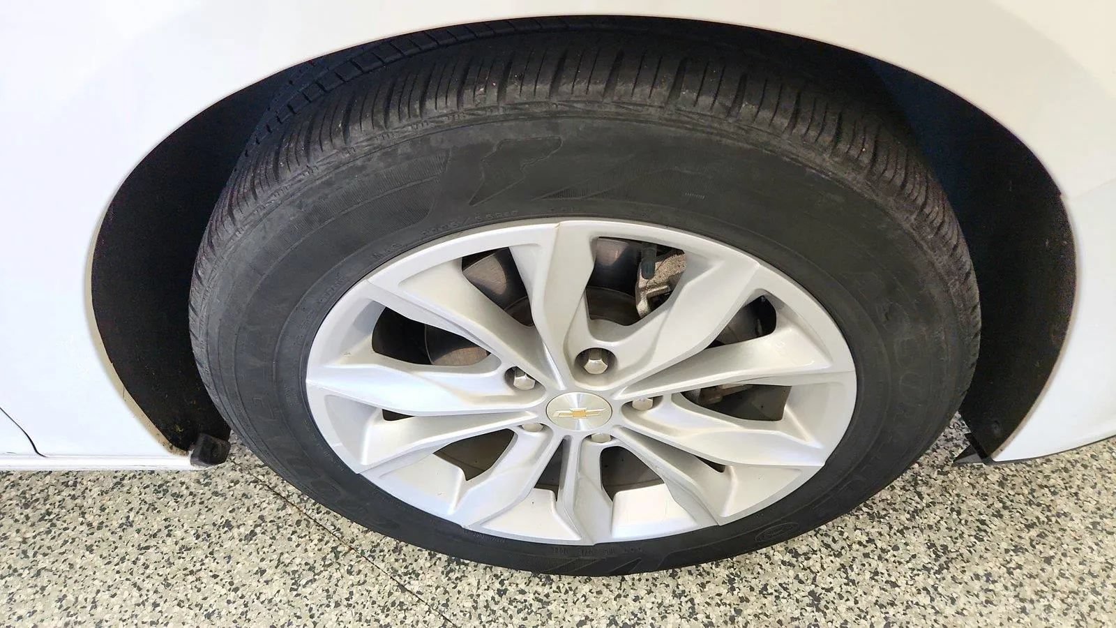 Used 2025 Chevrolet Malibu LT FWD image 30