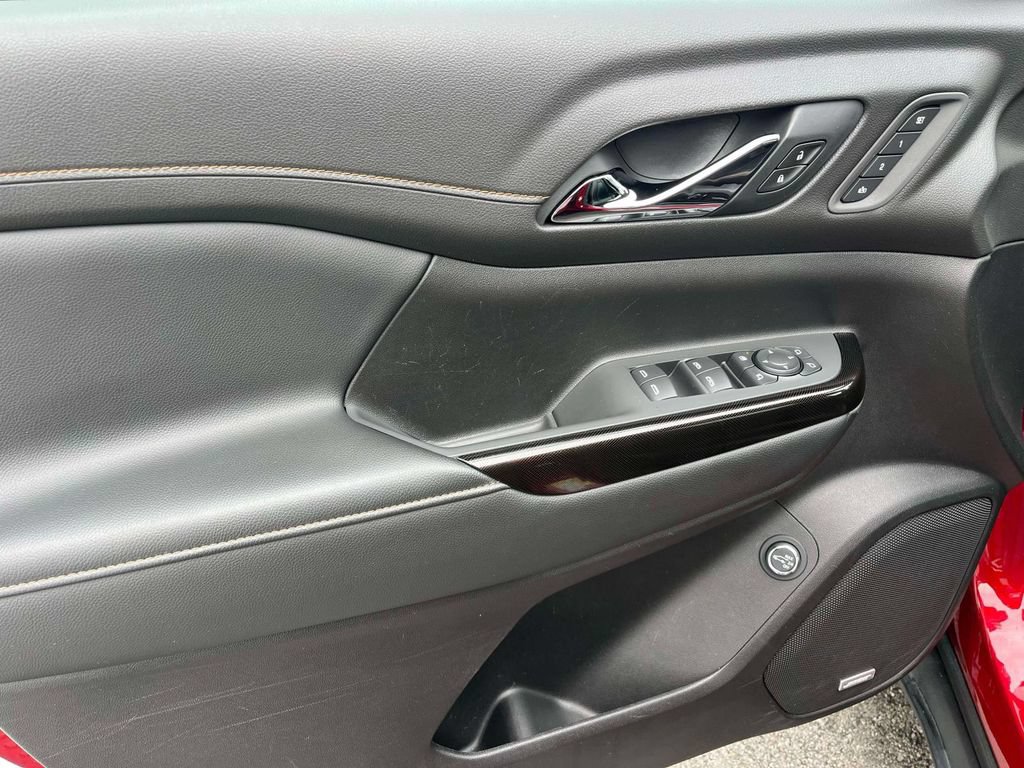 Certified 2021 GMC Acadia AT4 w/ Technology Package AWD/4WD image 24