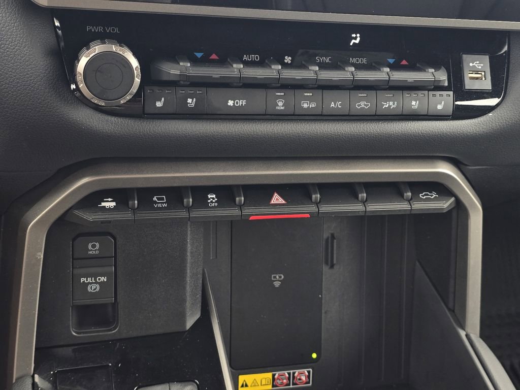 Used 2026 Toyota Tundra Limited image 21