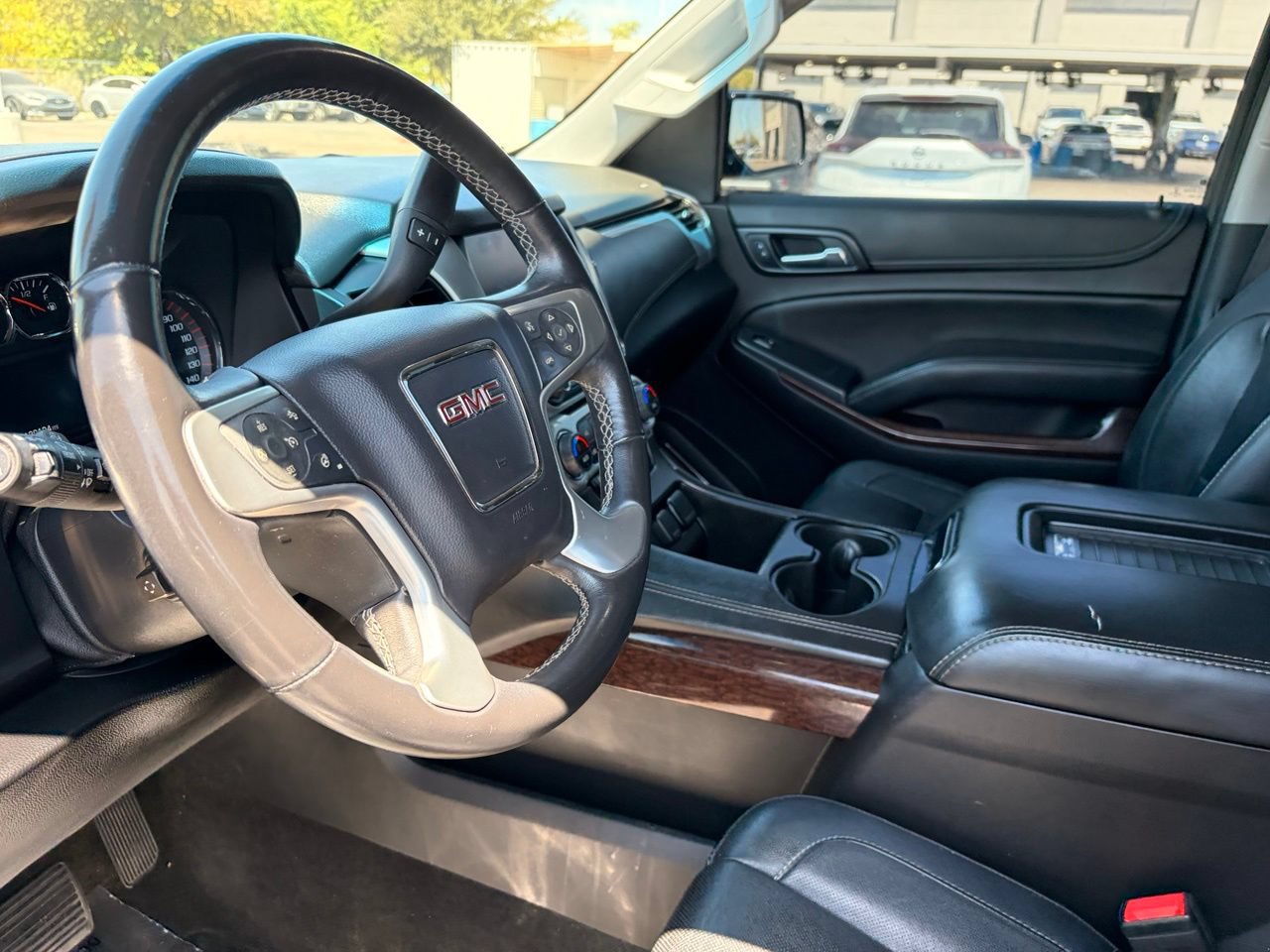 Used 2016 GMC Yukon SLT w/ Open Road Package AWD/4WD image 17