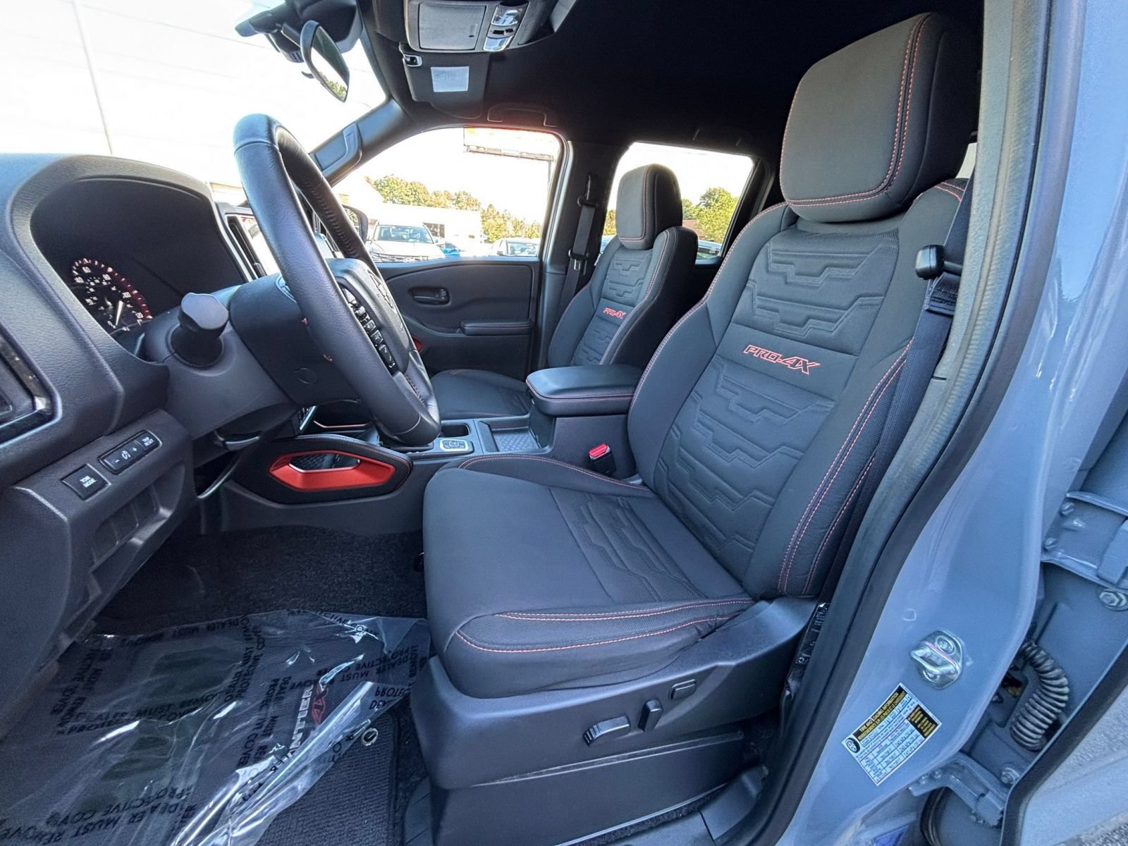 Used 2026 Nissan Frontier PRO-4X AWD/4WD image 27