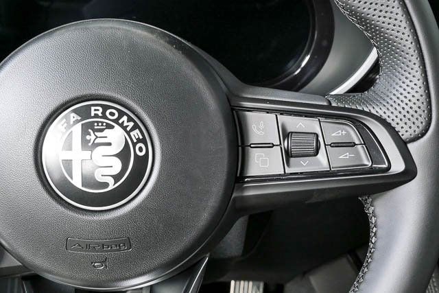 New 2026 Alfa Romeo Stelvio Sprint image 12