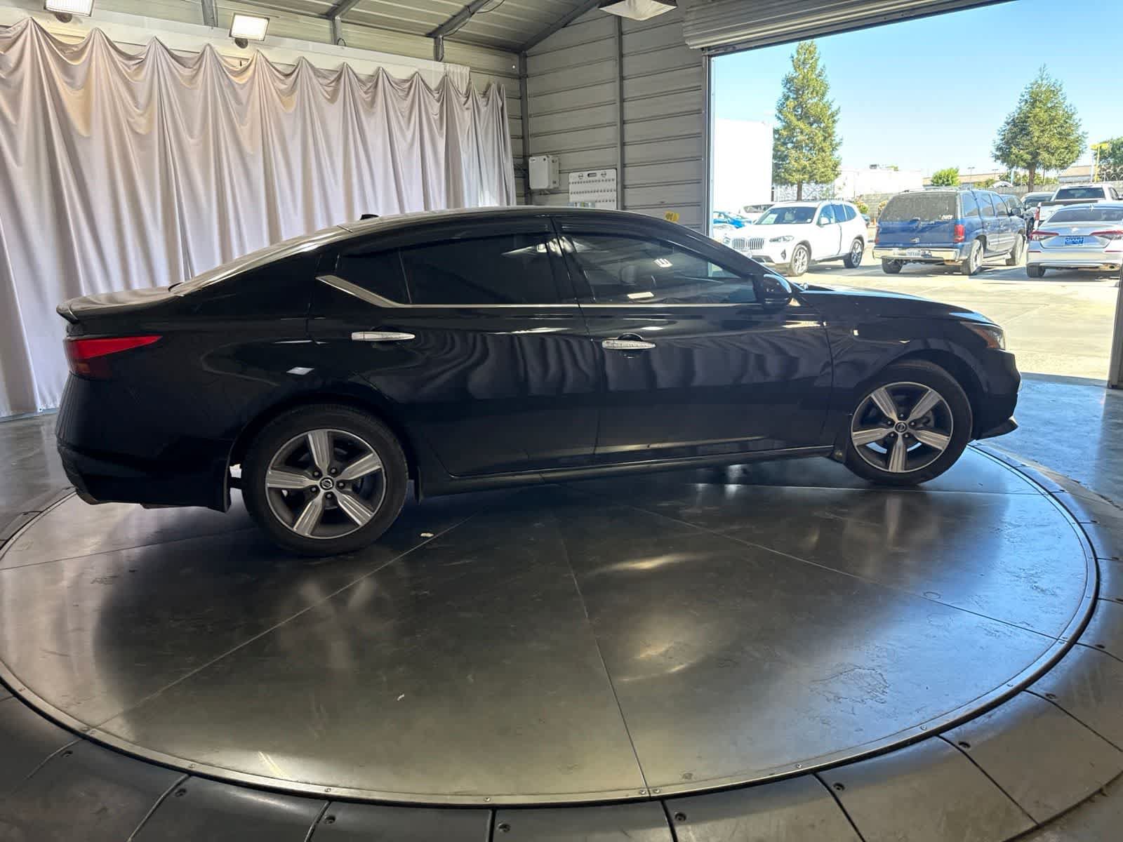 Used 2019 Nissan Altima 2.5 SL FWD image 4