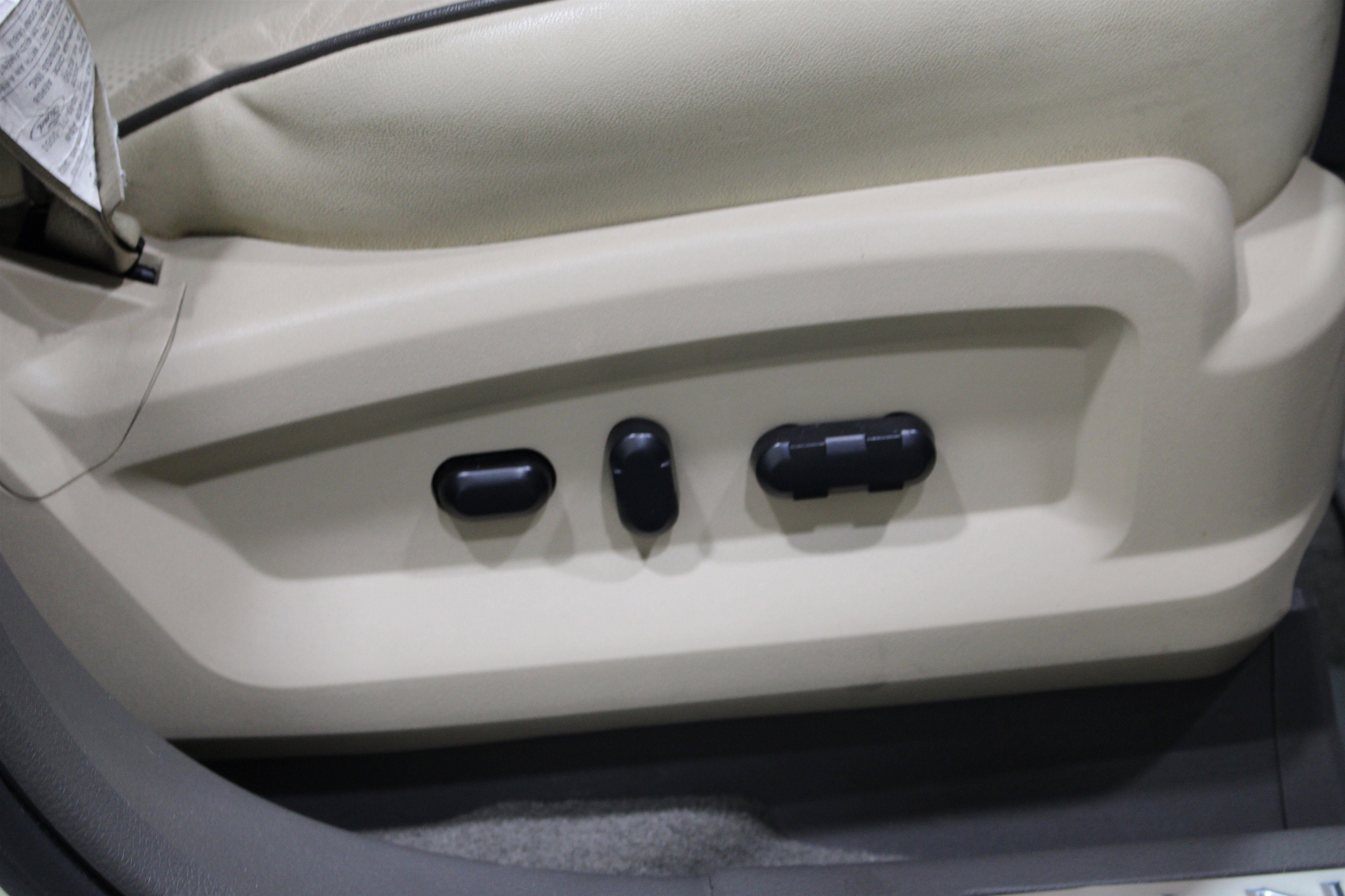 Used 2008 Lincoln MKX AWD image 28