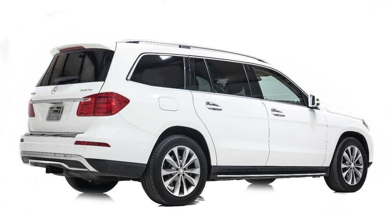 Used 2015 Mercedes-Benz GL 320 BlueTEC 4MATIC image 3
