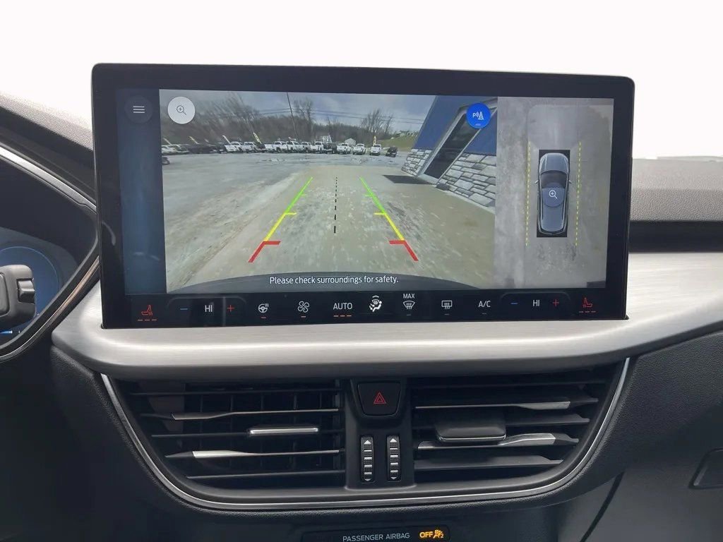 Used 2024 Ford Escape Platinum image 25