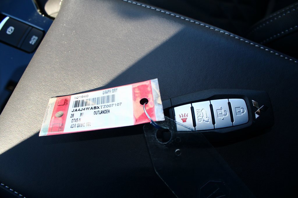 New 2026 Mitsubishi Outlander SEL image 25