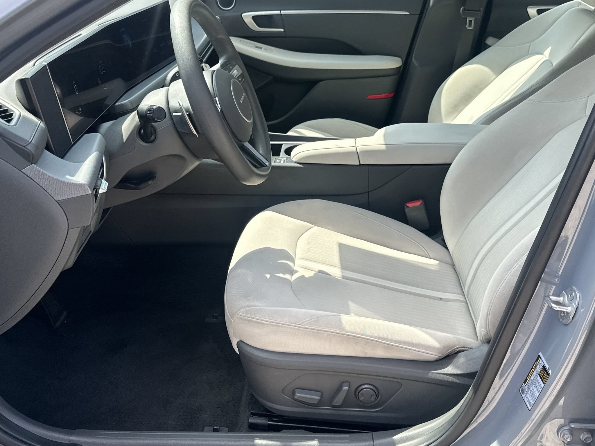 Used 2025 Hyundai Sonata SEL FWD image 9
