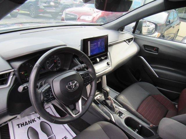 Used 2024 Toyota Corolla Cross AWD Hybrid image 15