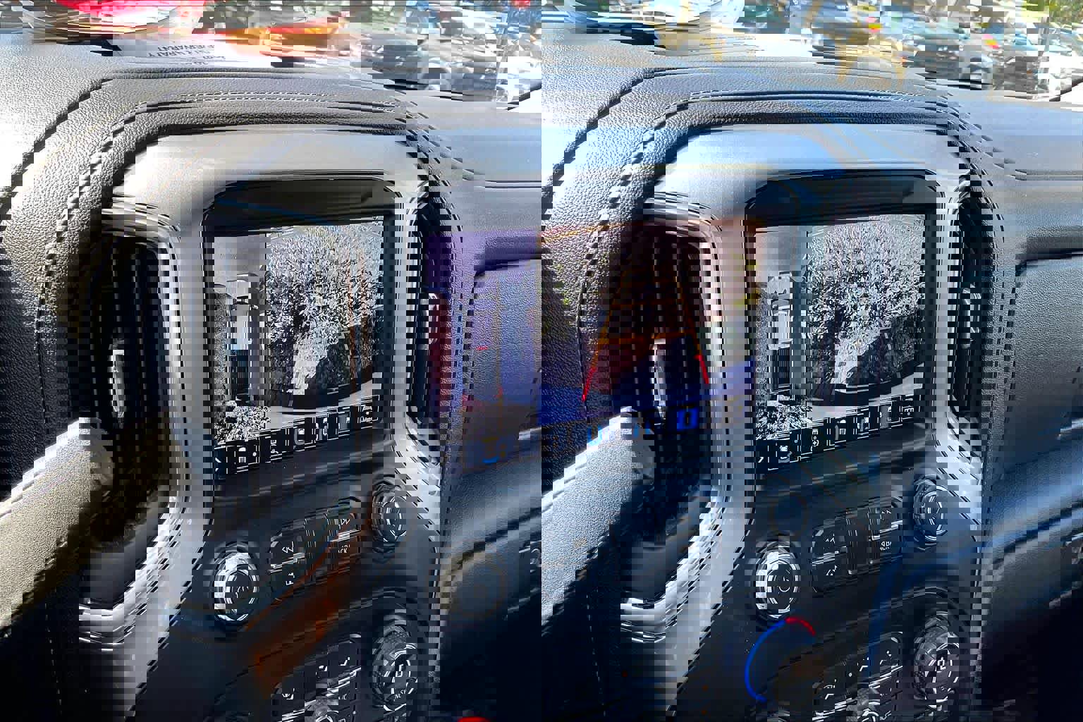 Used 2020 Chevrolet Silverado 2500 LTZ w/ LTZ Premium Package image 20