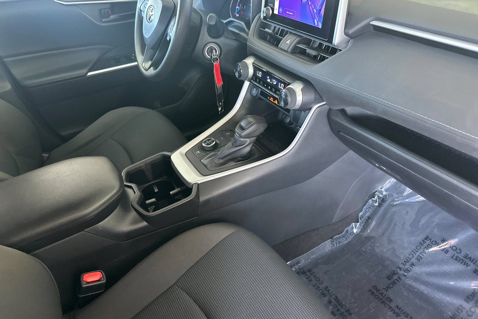 Used 2023 Toyota RAV4 LE AWD/4WD image 20