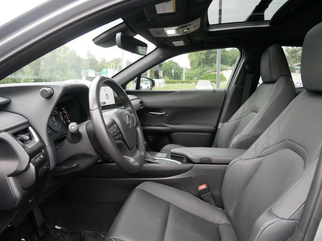 Certified 2024 Lexus UX 250h F Sport AWD/4WD image 9