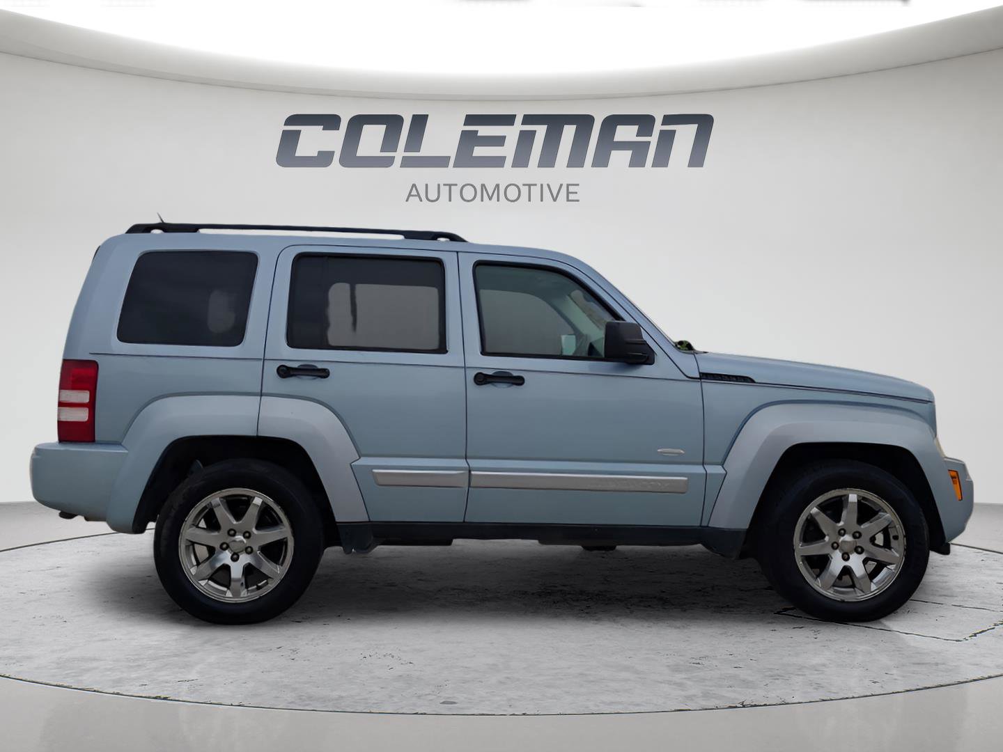 Used 2012 Jeep Liberty Sport AWD/4WD image 6