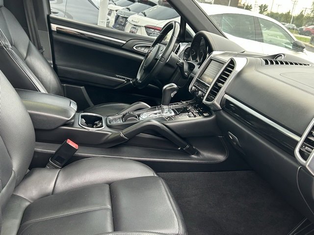 Used 2012 Porsche Cayenne S image 17