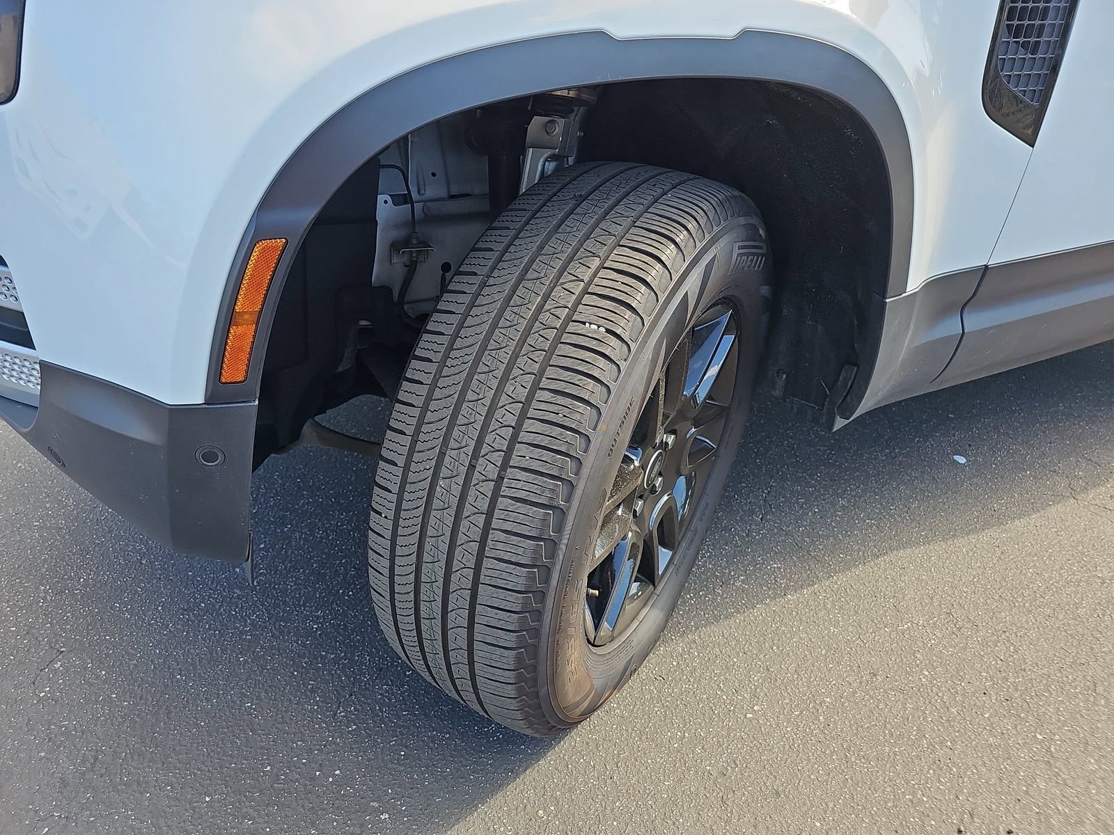 Used 2024 Land Rover Defender 90 S image 30