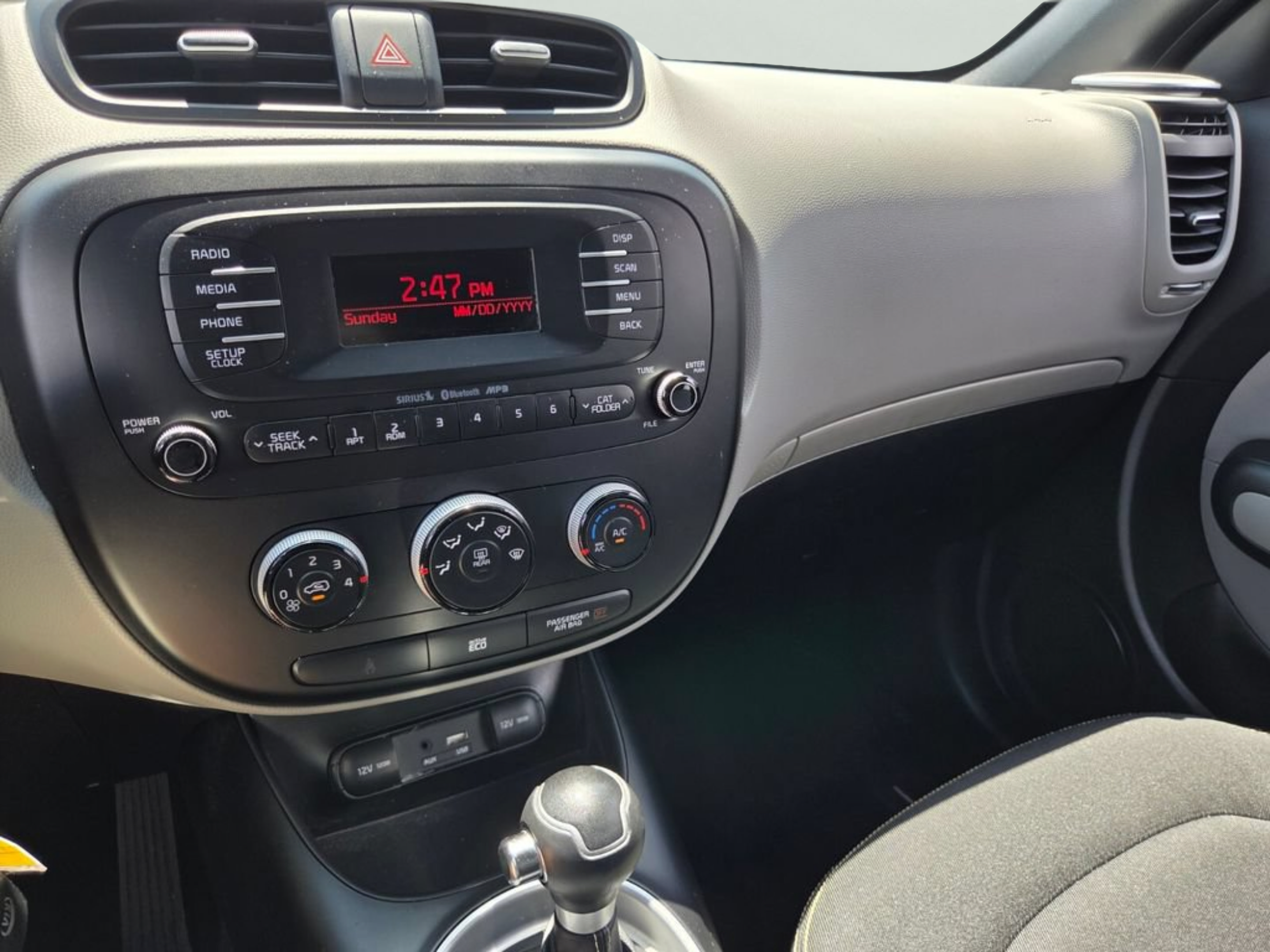 Used 2015 Kia Soul + FWD image 28
