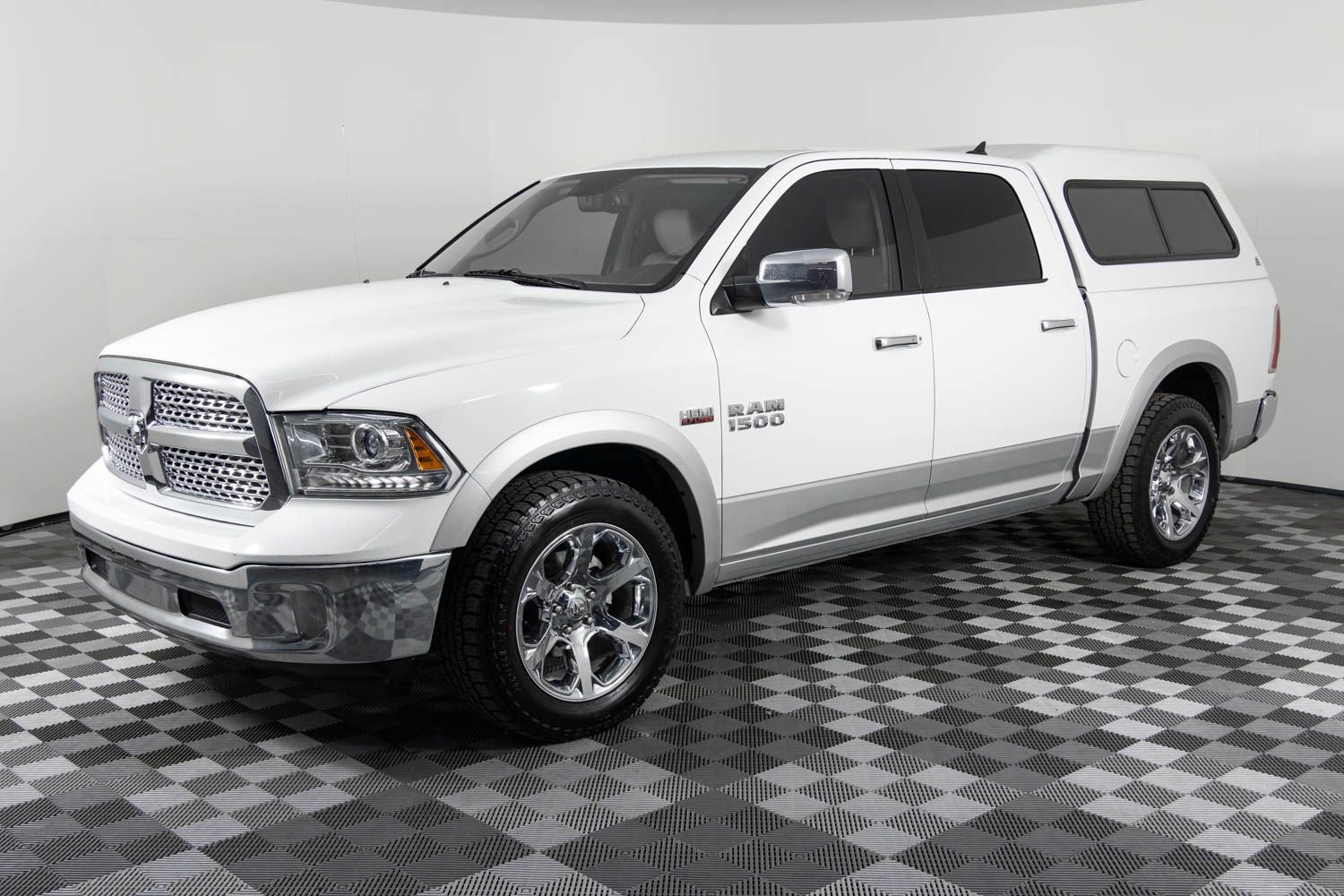 Used 2015 RAM 1500 Laramie w/ Convenience Group image 1