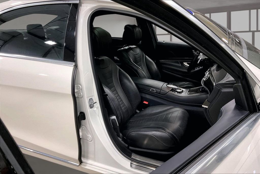 Used 2020 Mercedes-Benz S 560 4MATIC Sedan image 28