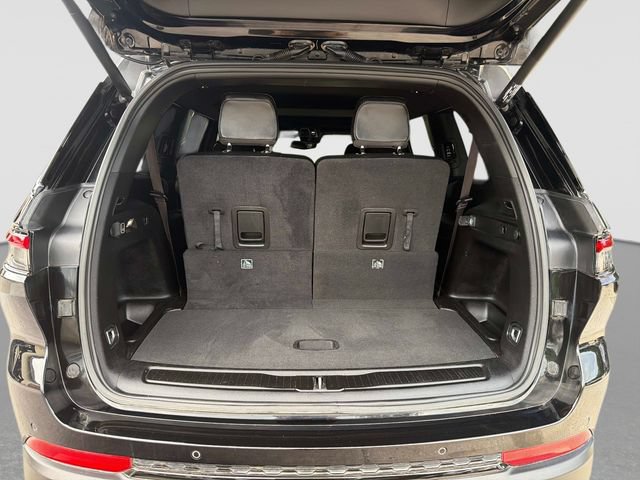Used 2025 Jeep Grand Cherokee L Altitude AWD/4WD image 12